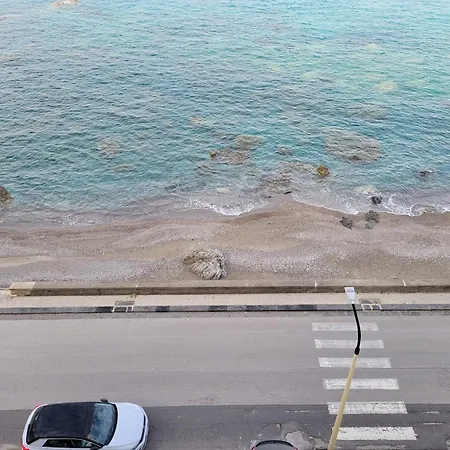 Appartement Il Da Un Oblo
